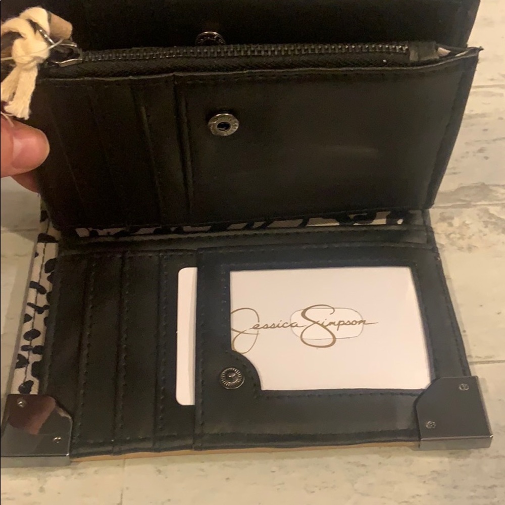 Jessica Simpson Wallet - Picture 8 of 8